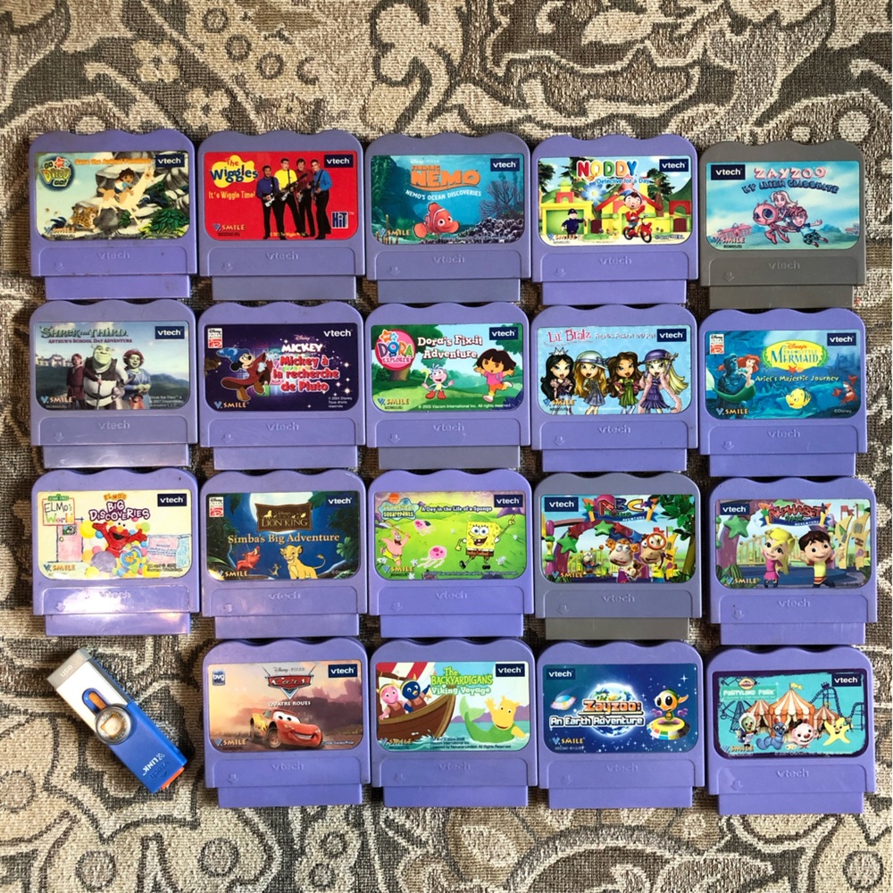 Lot of 20 Vintage V-Tech V- Smile Games and USB Stick. Lot #1